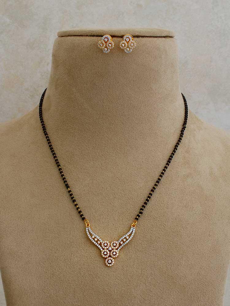 Aranyak Pendant Mangalsutra Set