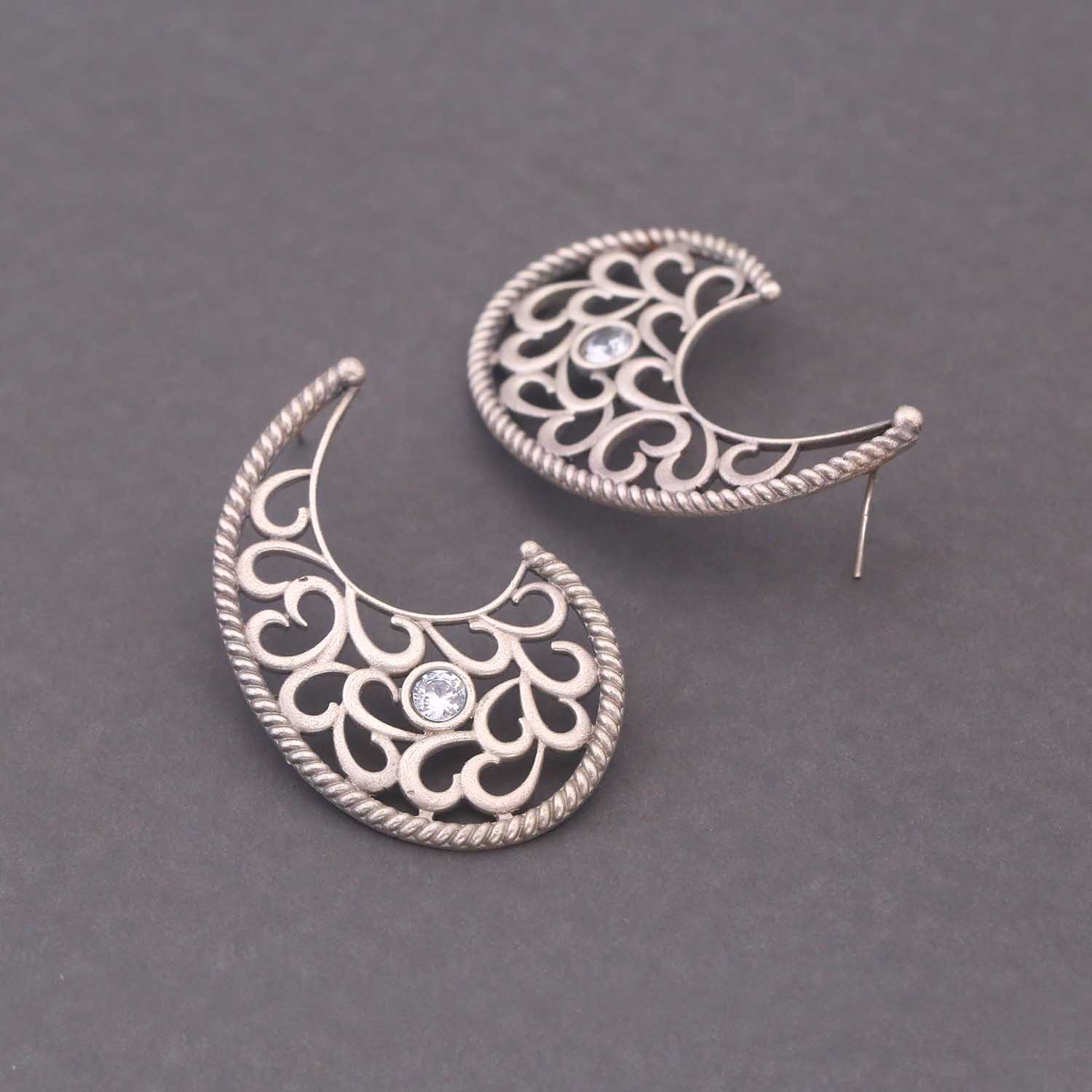 Antique Krupi Oxidised Studs - Image 3