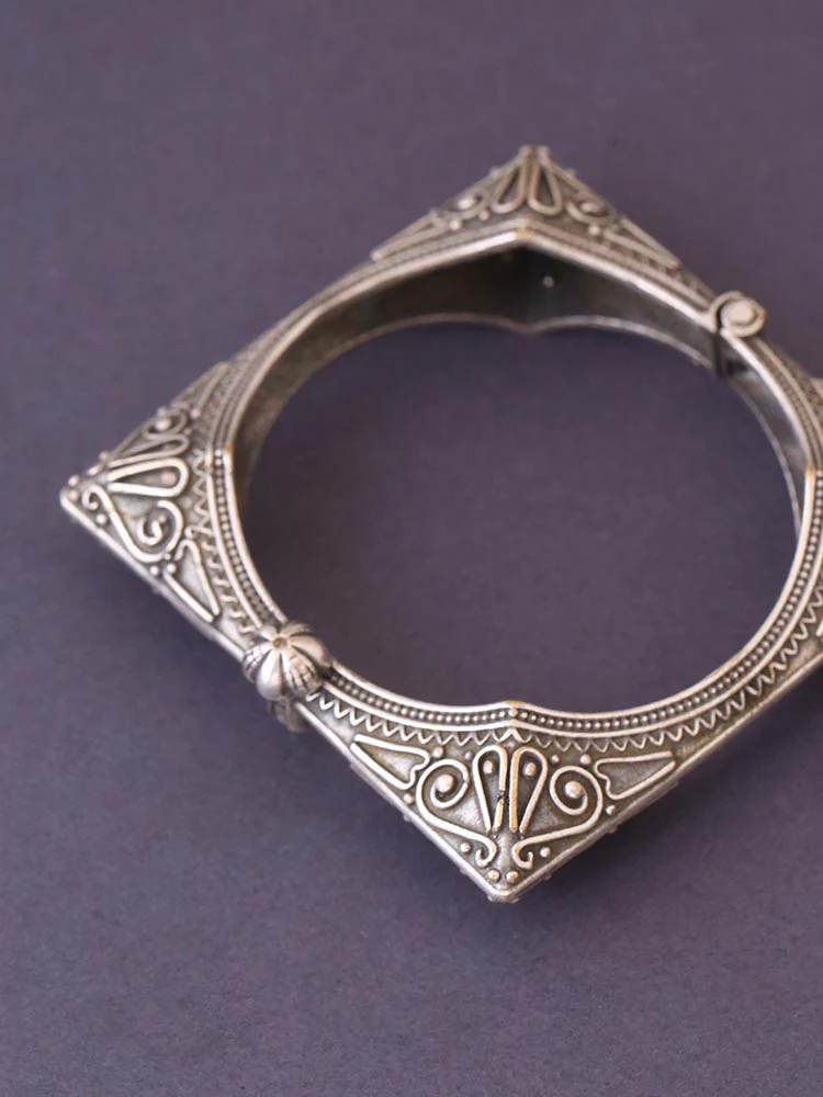 Antique Urvaya Bangles - Image 3