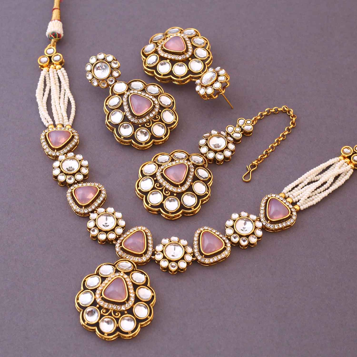 Blush Dhivyashi Kundan Jewellery Set - Image 4