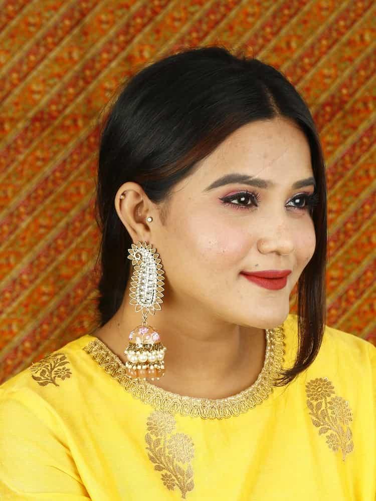 Brown Kaashi Jhumkis - Image 3