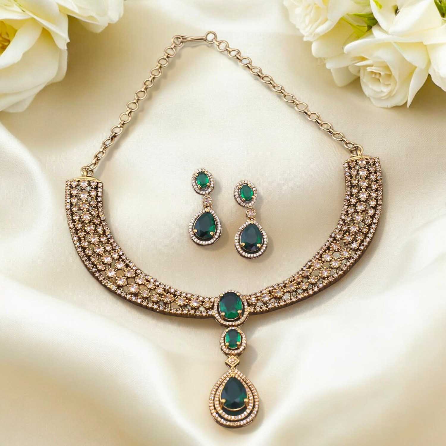 Emerald Elizabeth Hasli Victorian Jewellery Set - New Arrival - Image 2