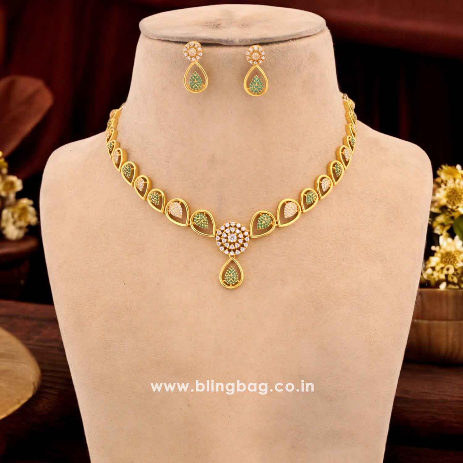Emerald Himavati Antique Jewellery Set- New Arrival - Image 2
