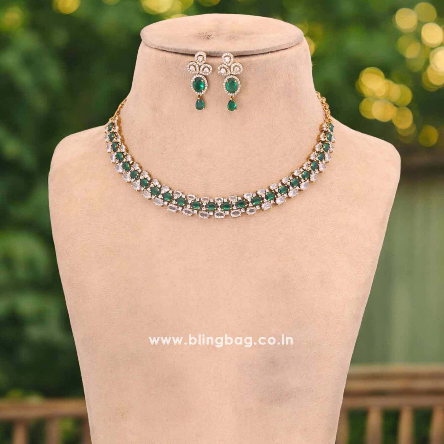 Emerald Aasia Victorian Jewellery Set - New Arrival - Image 3