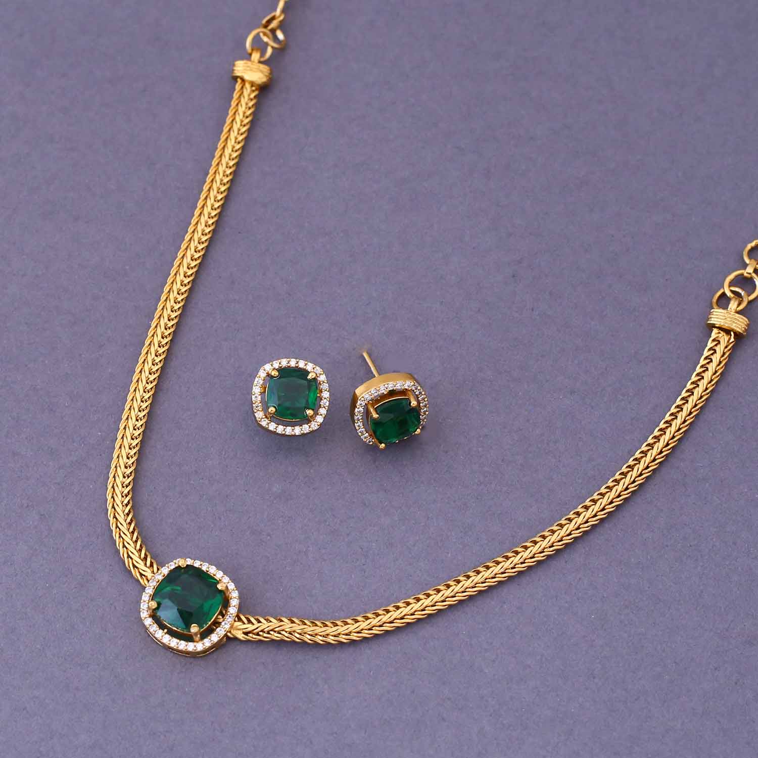 Emerald Alcandre Antique Jewellery Set - New Arrival - Image 4