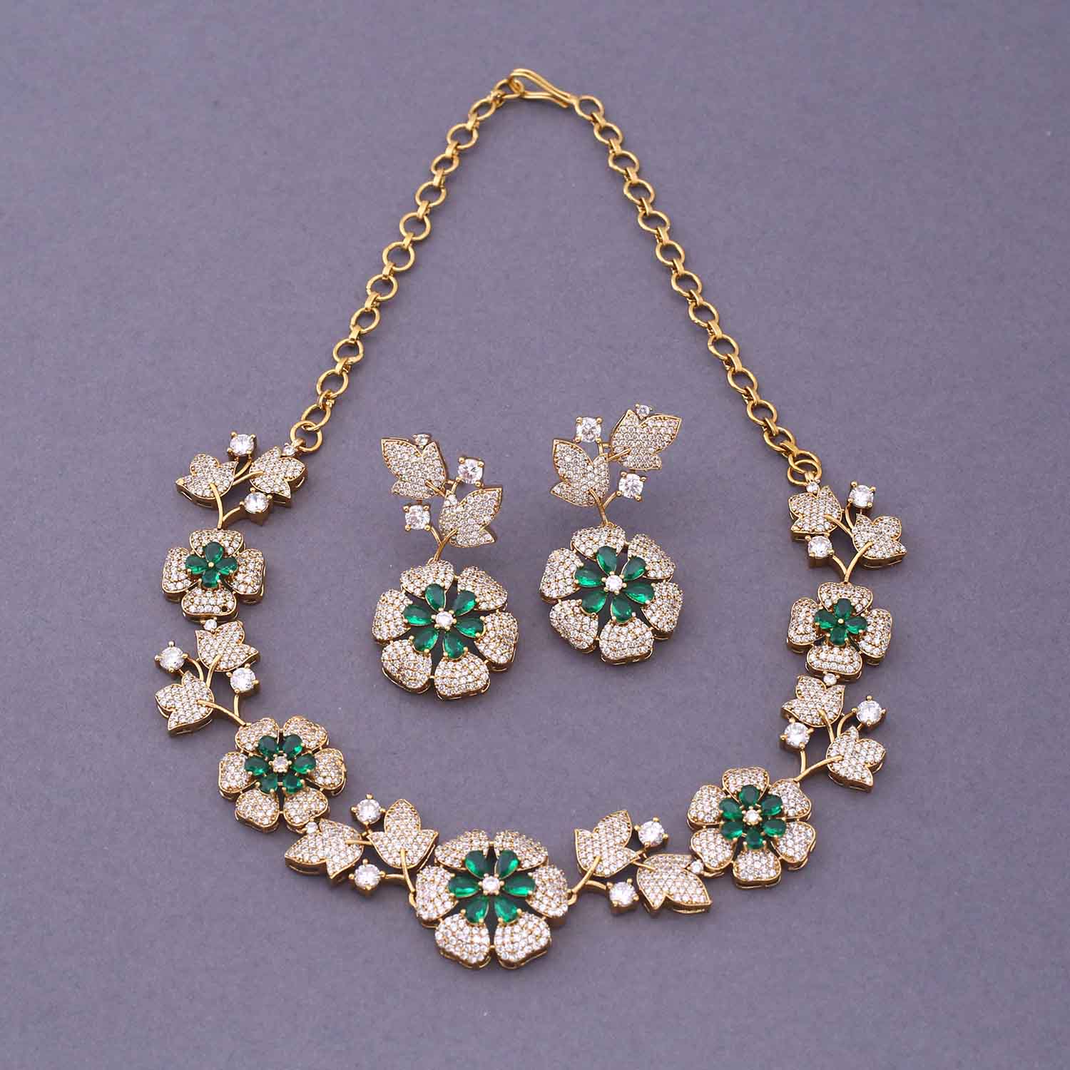 Emerald Arbell Victorian Jewellery Set - New Arrival - Image 4