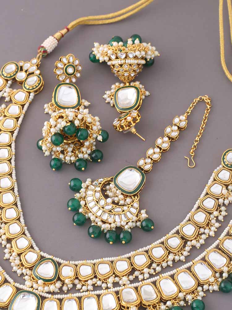 Emerald Archisha Kundan Jewellery Set - Image 3