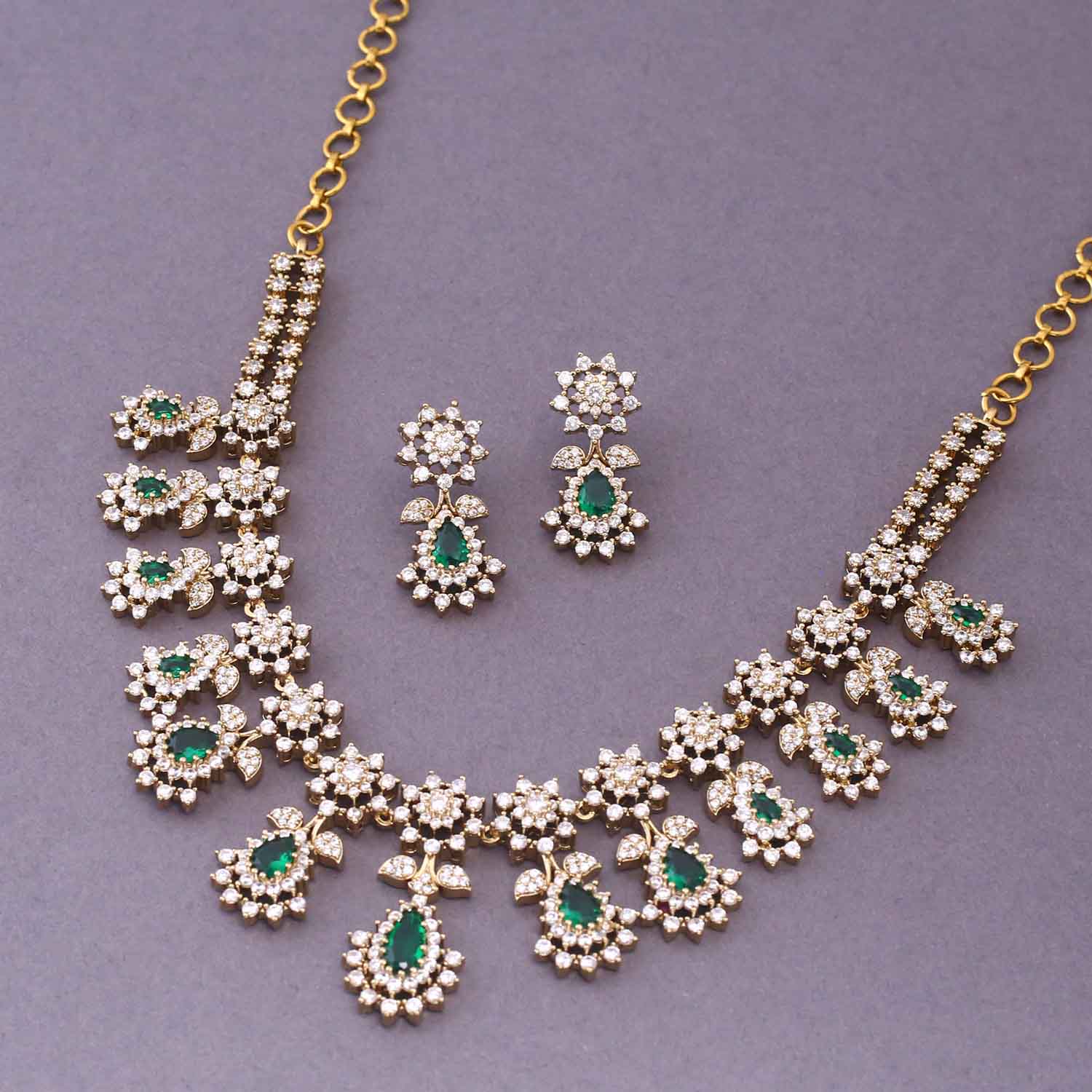 Emerald Arlina Victorian Jewellery Set- New Arrival - Image 4