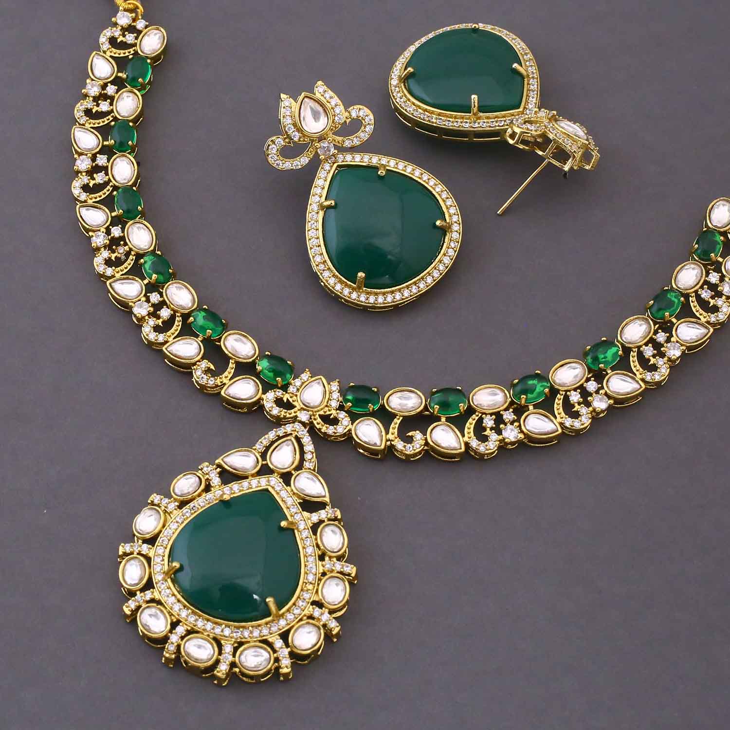 Emerald Aurendra Victorian Jewellery Set - New Arrival - Image 5