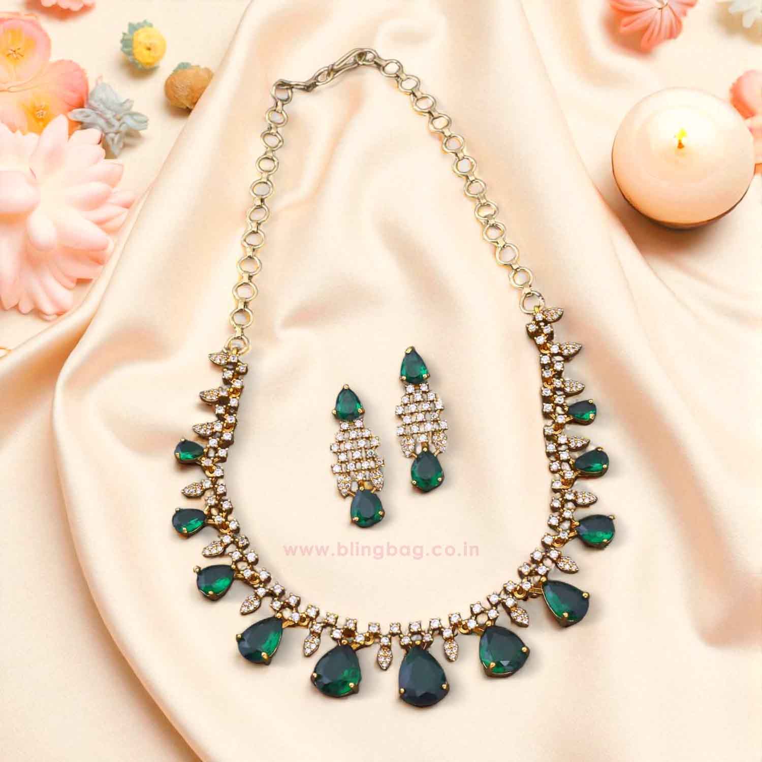 Emerald Avdotya Victorian Jewellery Set - New Arrival - Image 2