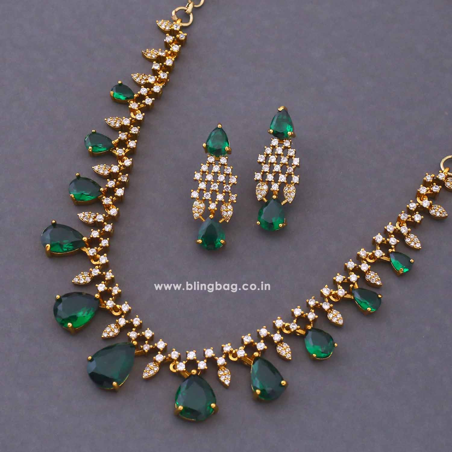 Emerald Avdotya Victorian Jewellery Set - New Arrival - Image 5