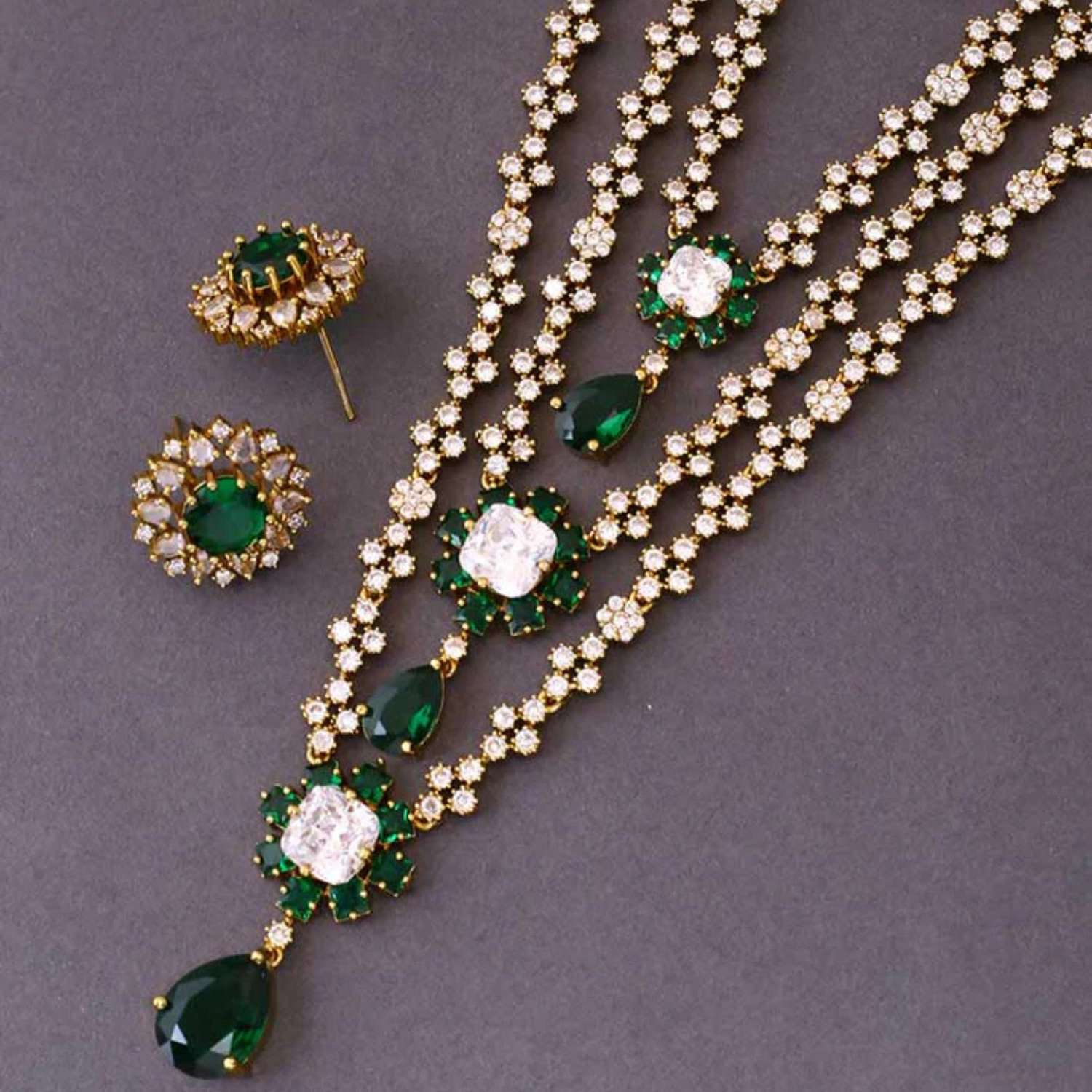 Emerald Berthe Victorian Jewellery Set - New Arrival - Image 5