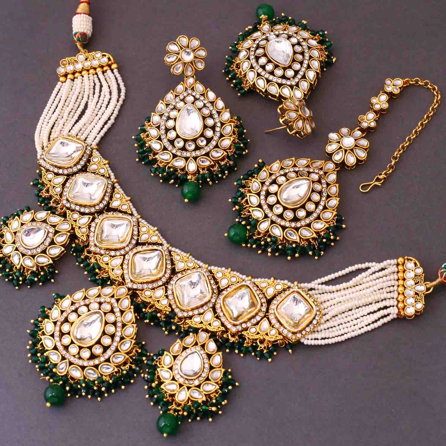 Emerald Bhavya Kundan Jewellery Set - Image 5