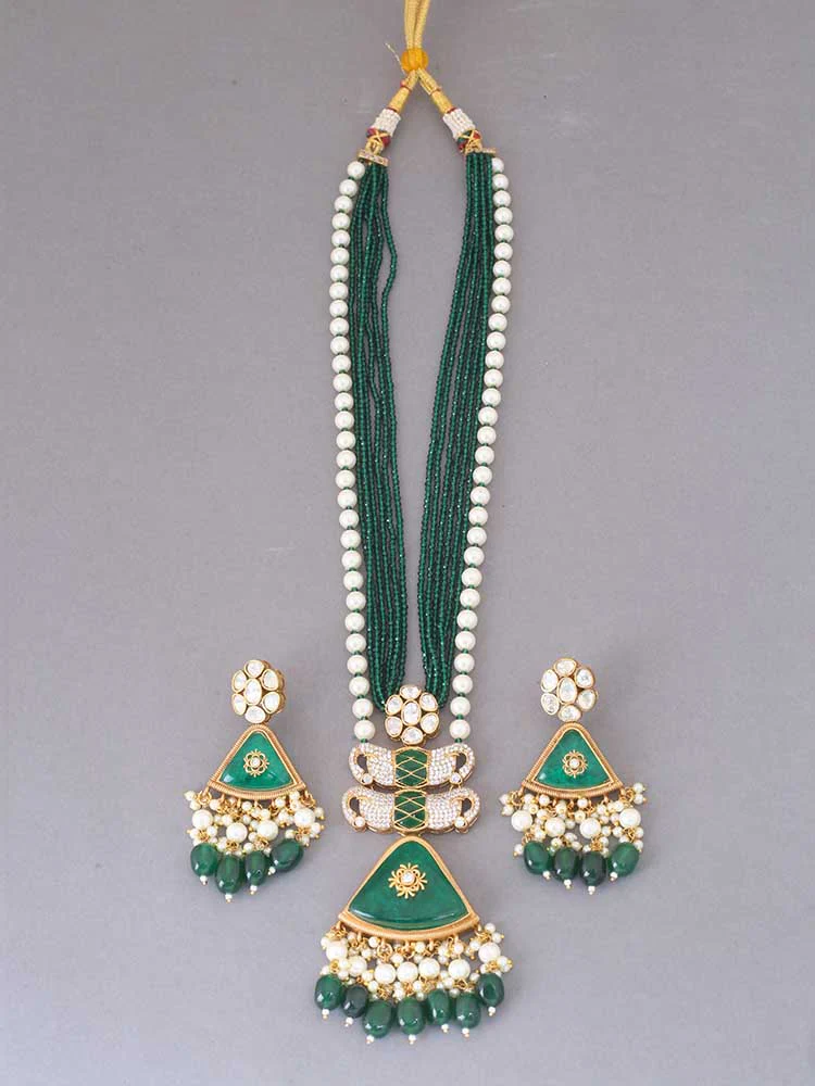 Emerald Caoimhe Kundan Jewellery Set - Image 3
