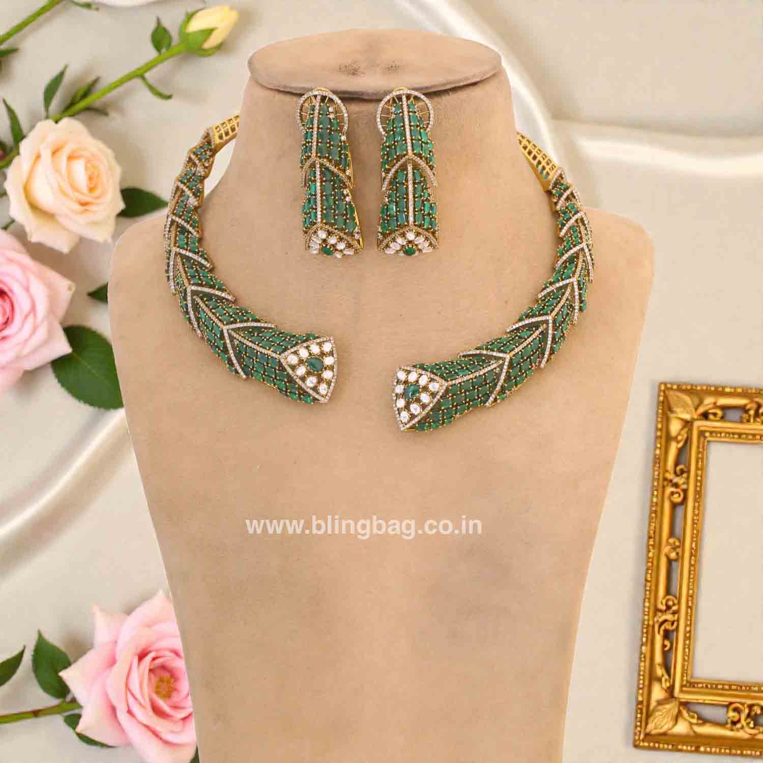 Emerald Celinelyn Hasli Victorian Jewellery Set - Image 4