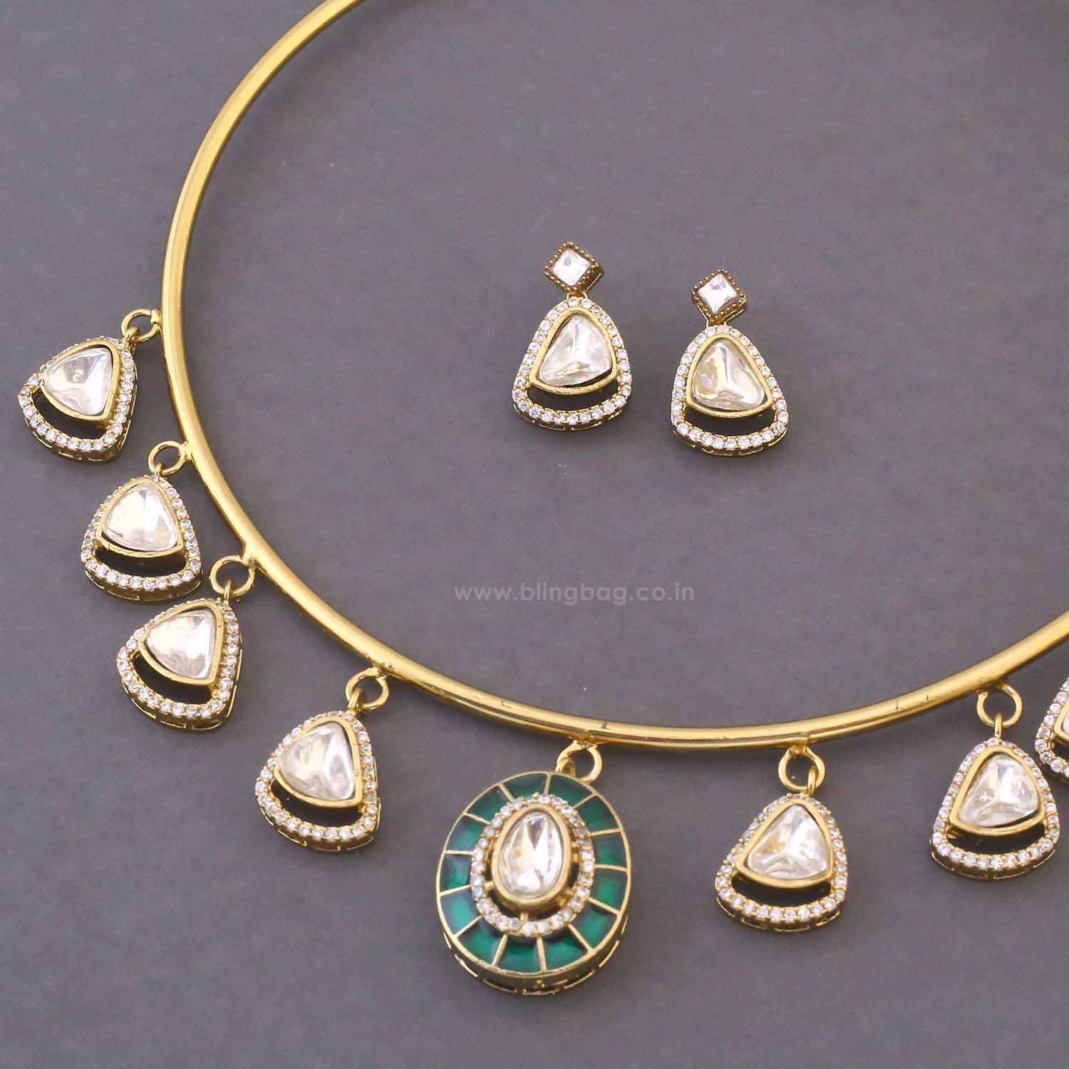 Emerald Chitra Hasli Antique Jewellery Set - New Arrival - Image 4