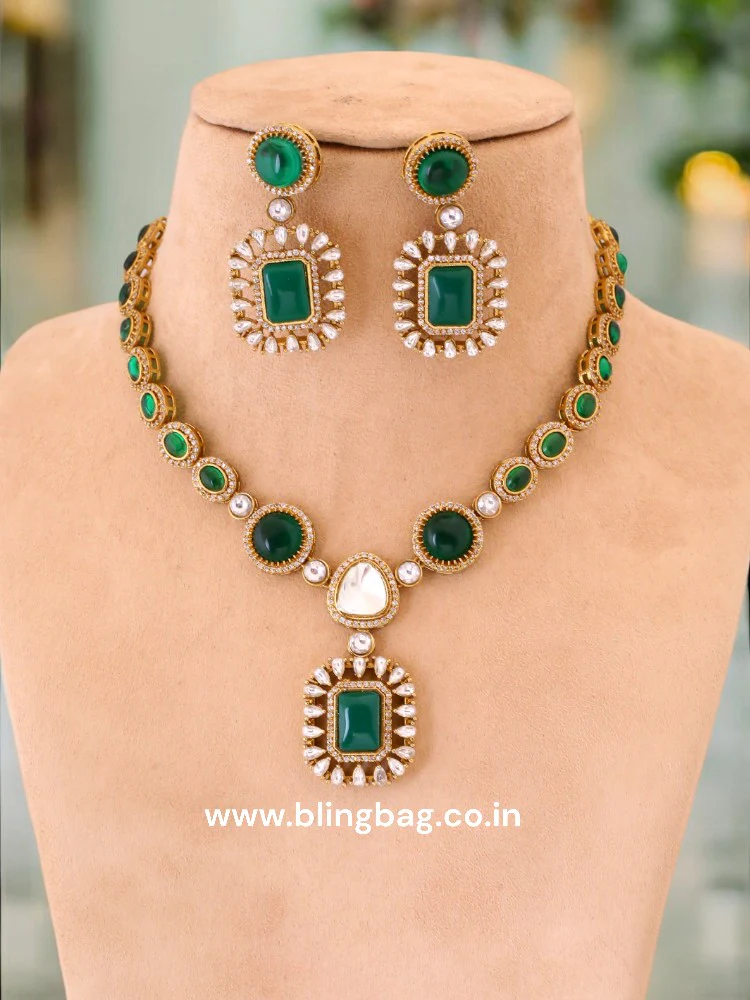 Emerald Daeshim Victorian Jewellery Set - New Arrival - Image 2