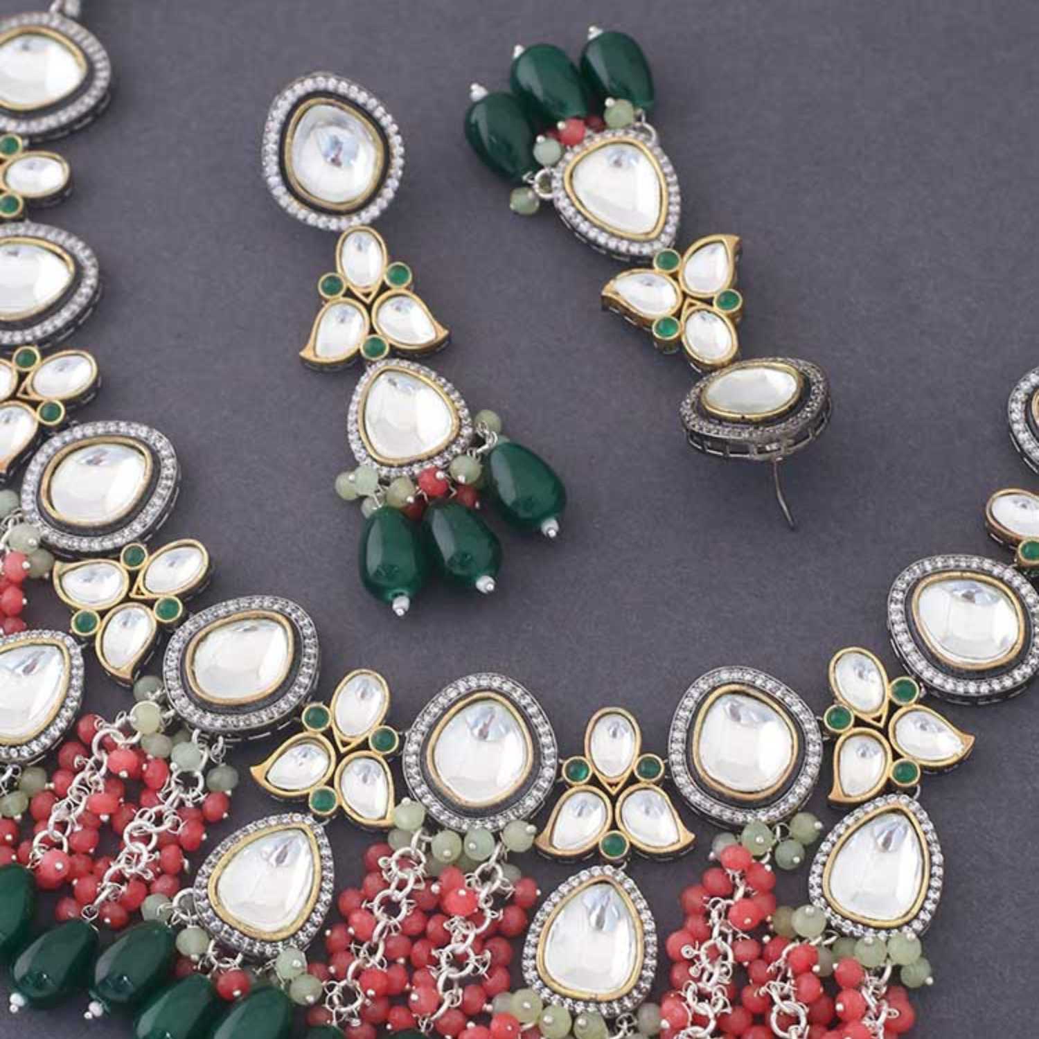 Emerald Elian Kundan Jewellery Set - EOSS - Image 4