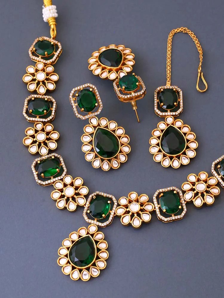 Emerald Eloise Zirconia Jewellery Set - Image 4