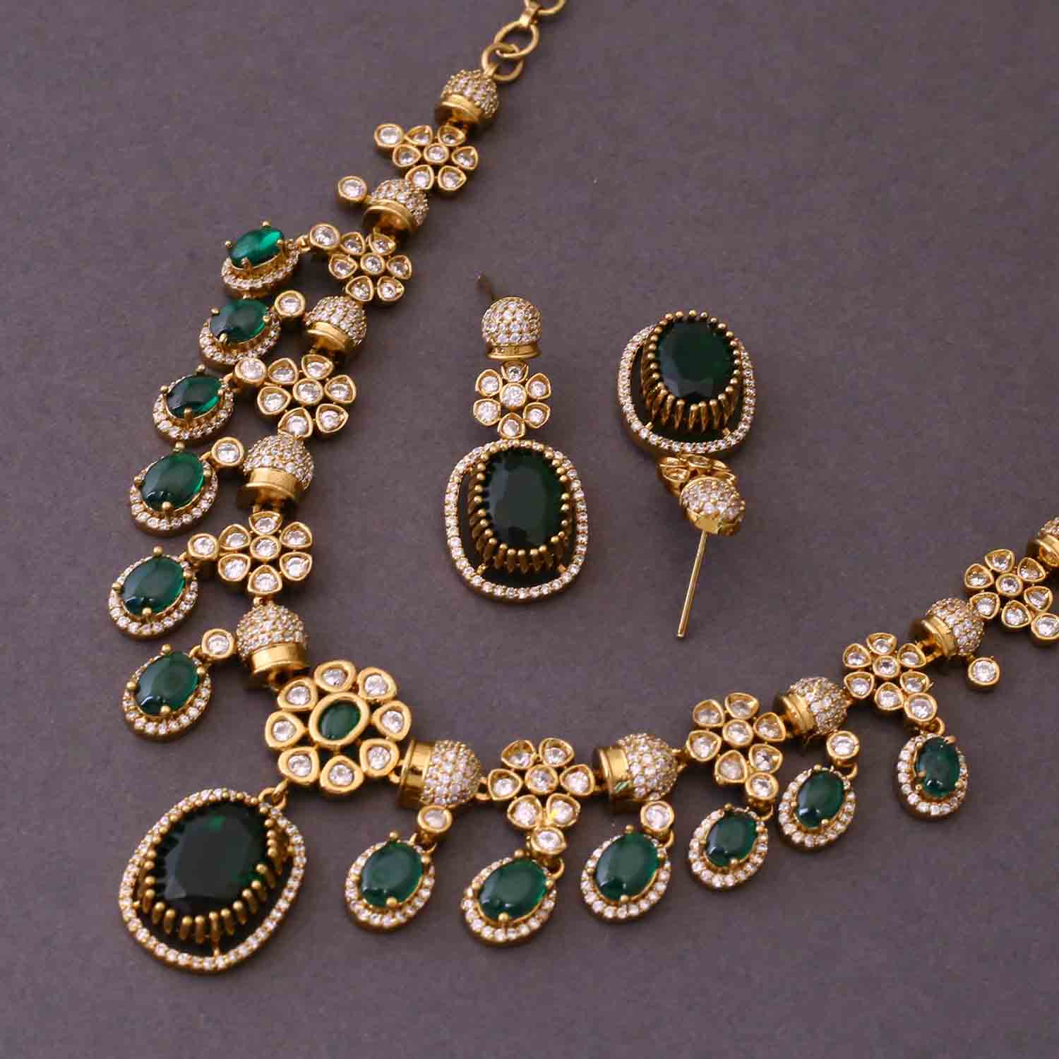Emerald Emily Victorian Jewellery Set - New Arrival - Image 5