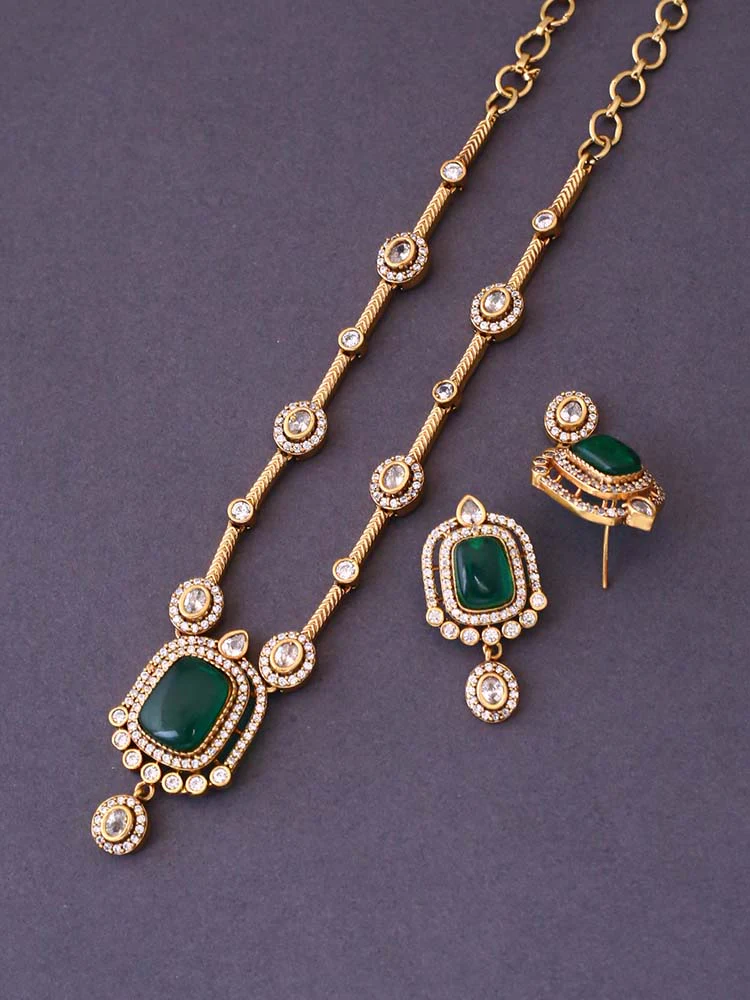 Emerald Erna Victorian Jewellery Set - New Arrival - Image 4