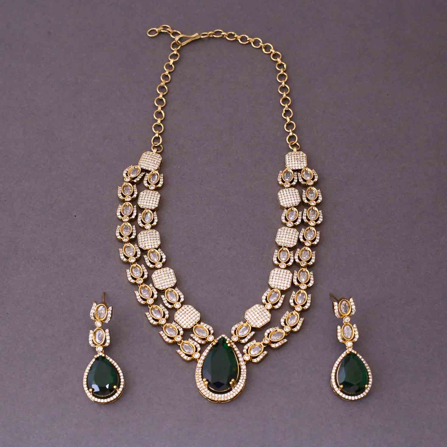 Emerald Freena Victorian Jewellery Set - New Arrival - Image 3