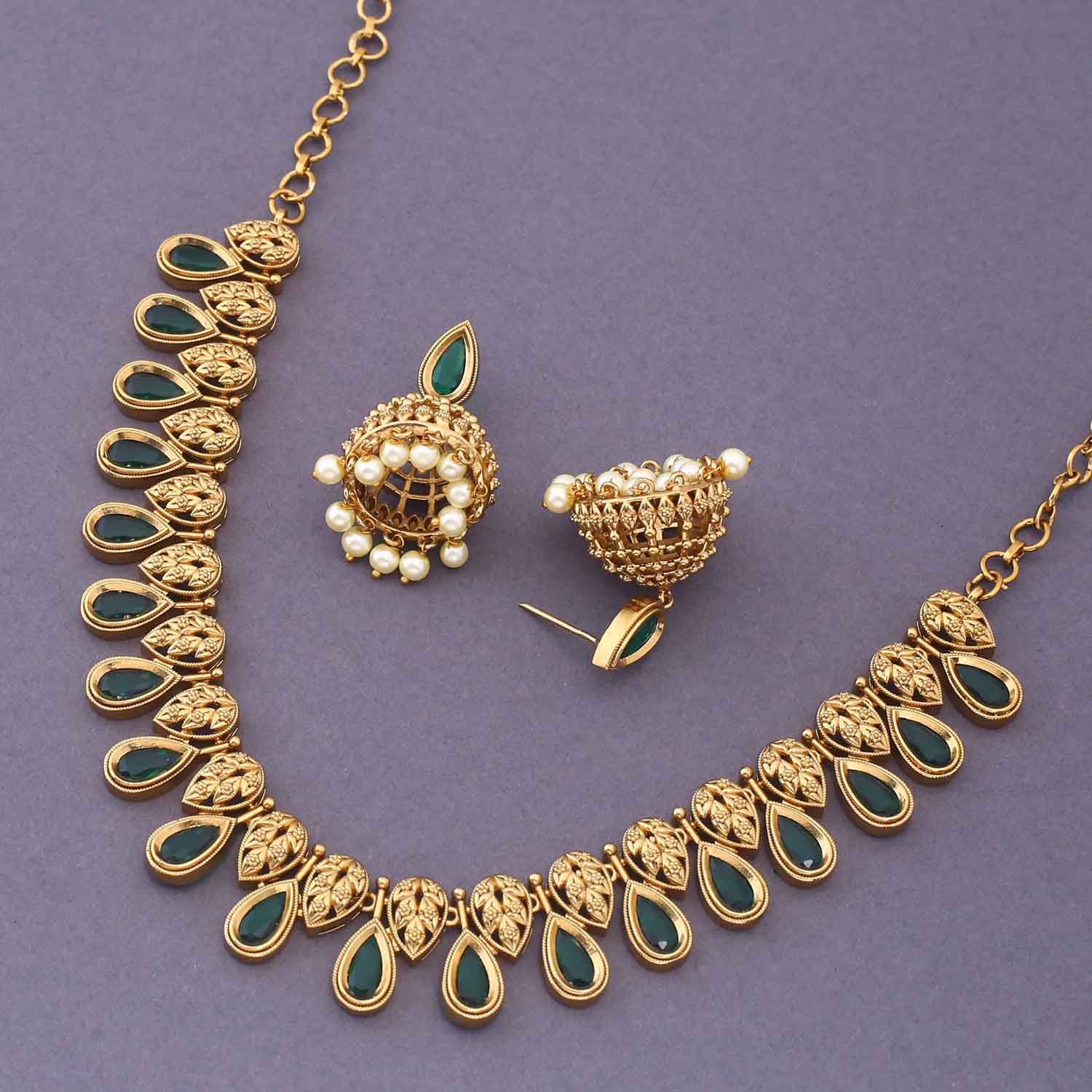Emerald Garvitha Antique Jewellery Set - New Arrival - Image 4