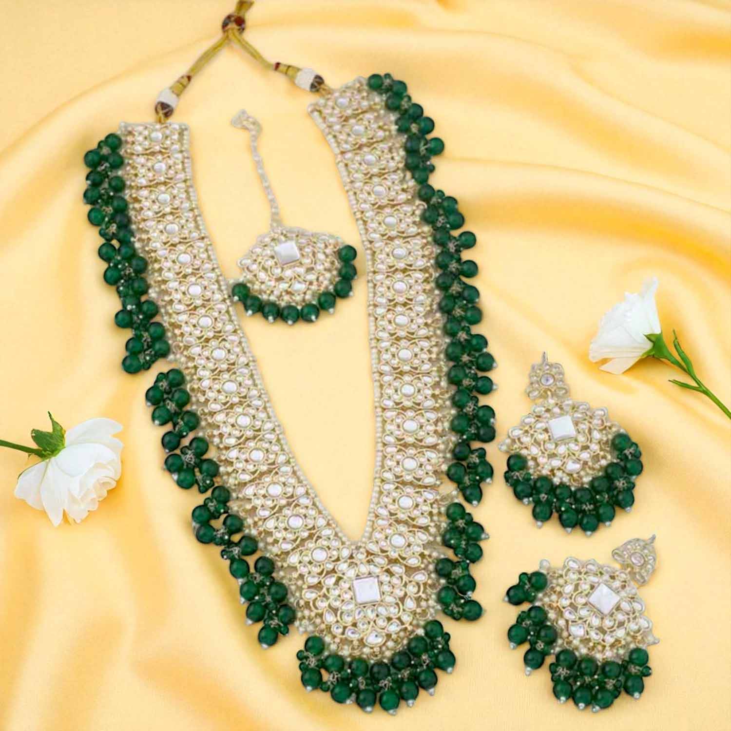 Emerald Gracia Kundan Jewellery Set - Image 3