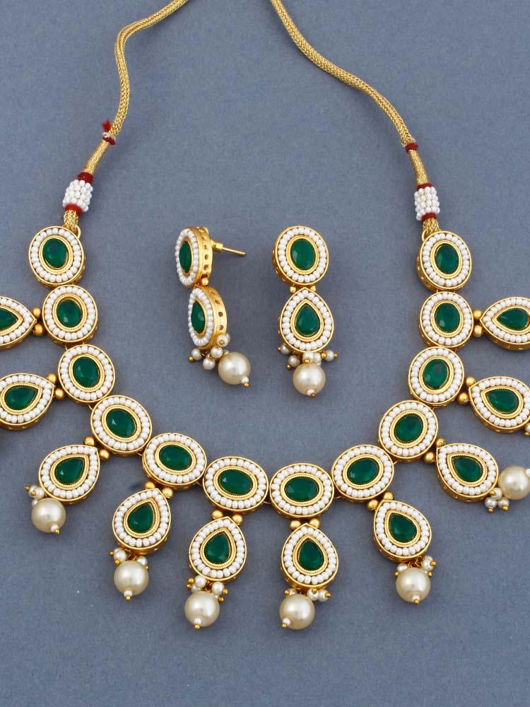 Emerald Gyan Jewellery Set - Image 4