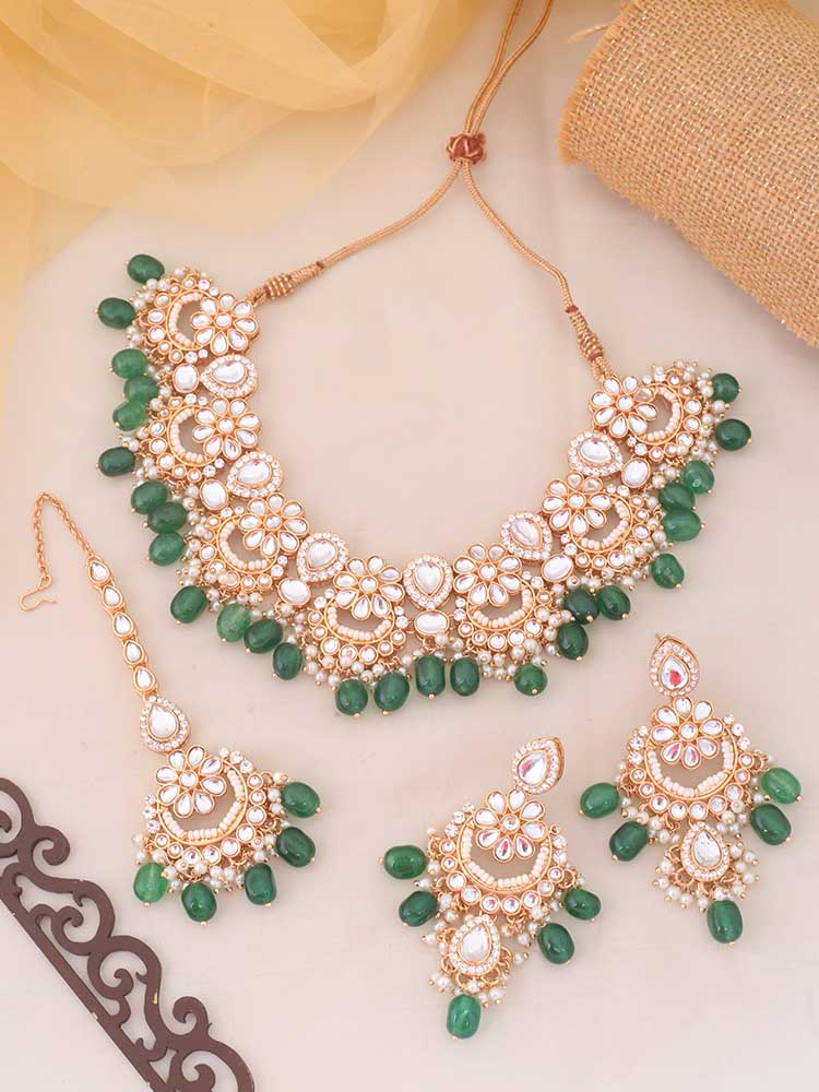 Emerald Gyanti Jewellery Set - Image 2