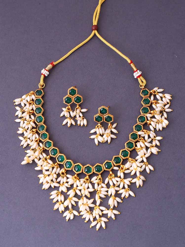 Emerald Hari Antique Jewellery Set - New Arrival - Image 3