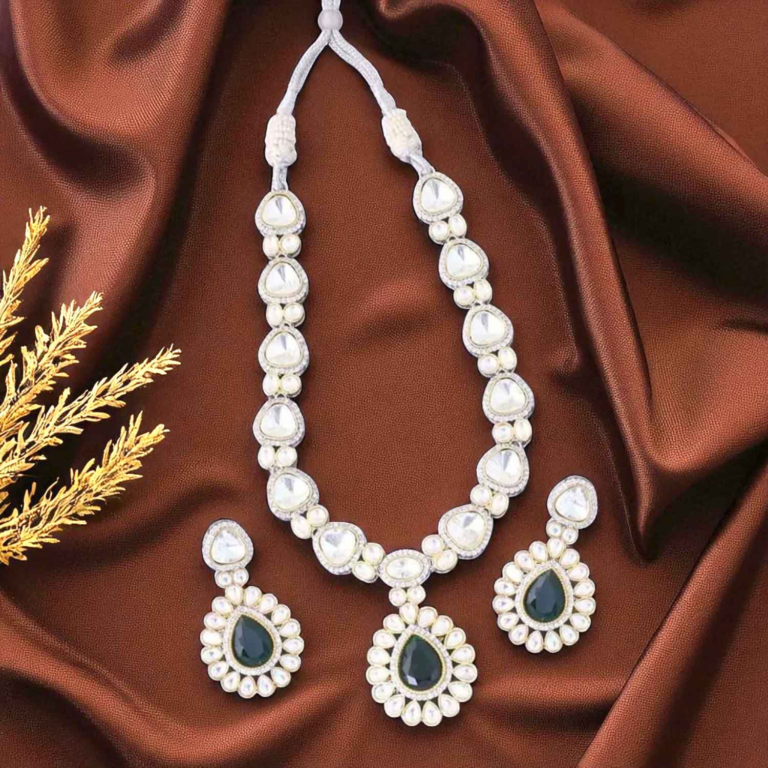 Emerald Harper Jewellery Set - EOSS - Image 2