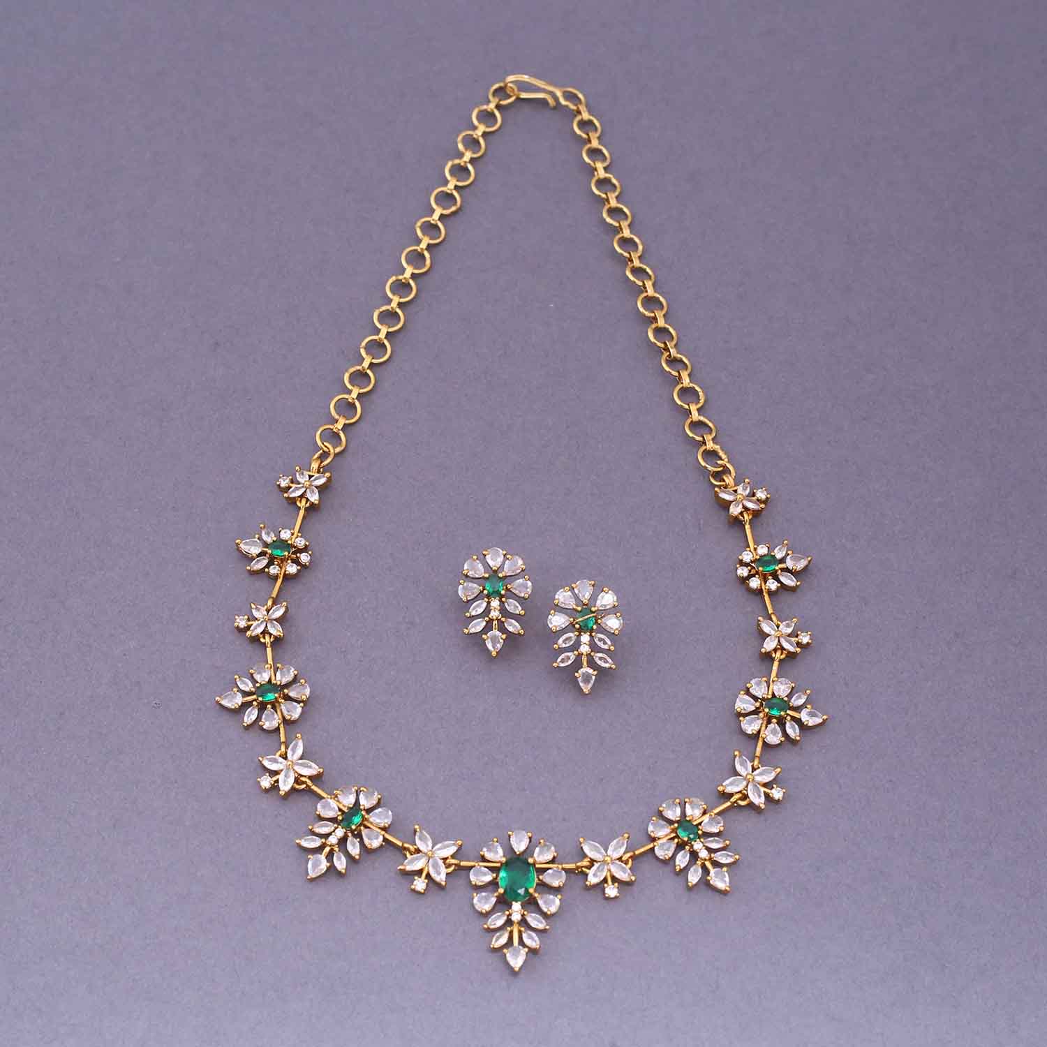 Emerald Heike Victorian Jewellery Set - New Arrival - Image 3