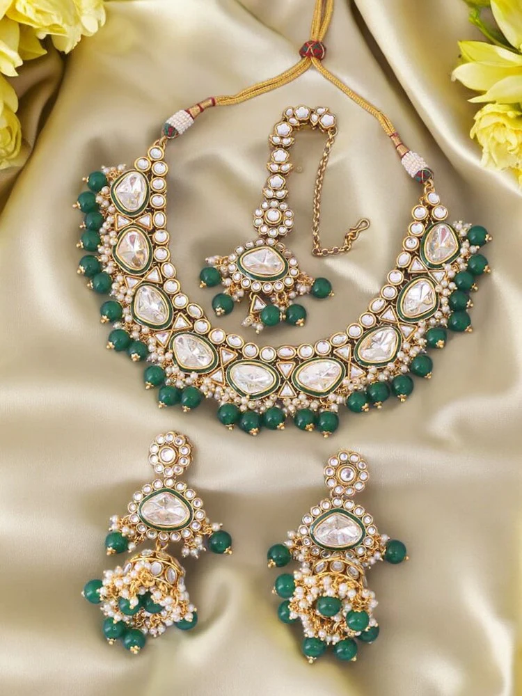 Emerald Indrani Kundan Jewellery Set