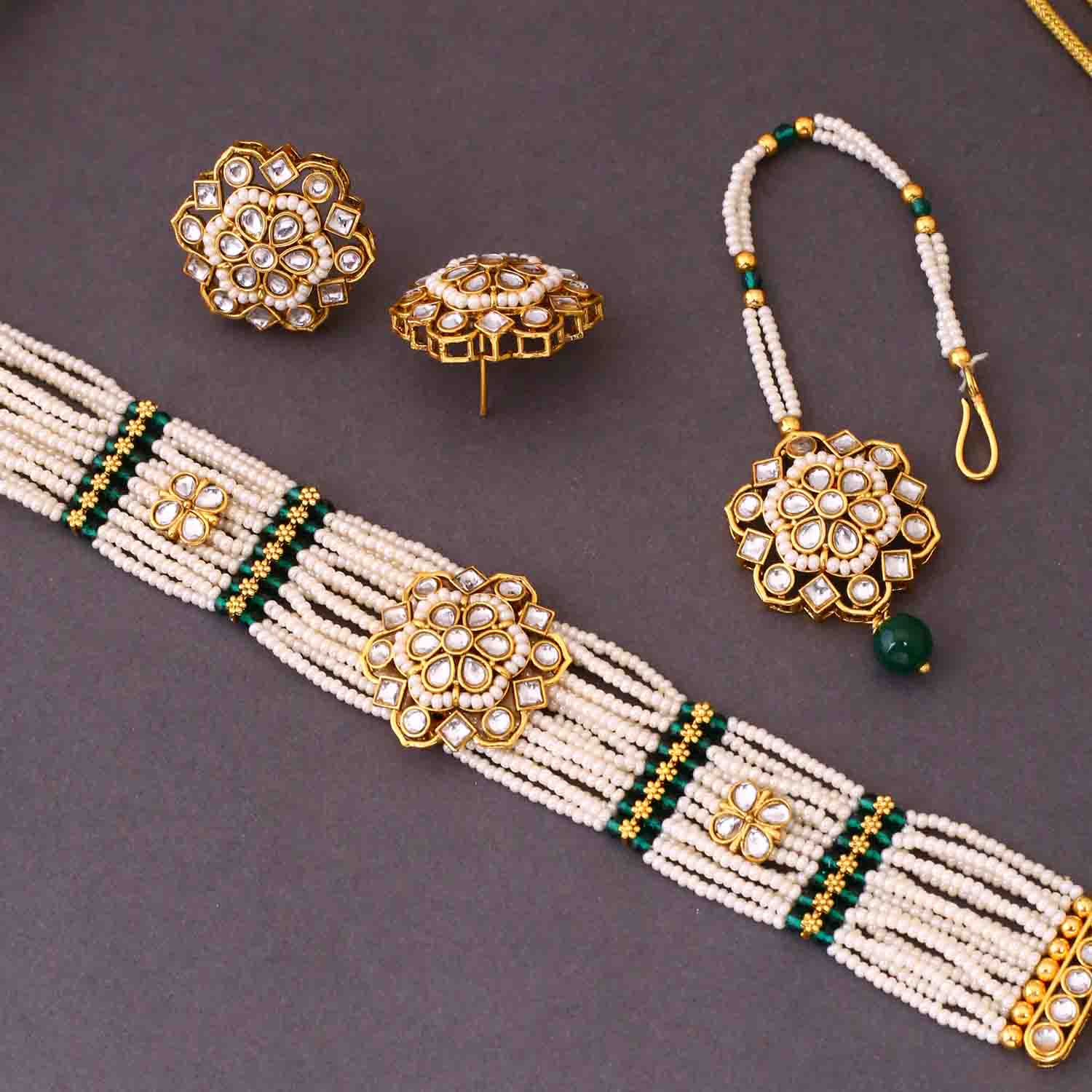 Emerald Janvi Kundan Jewellery Set - Image 5