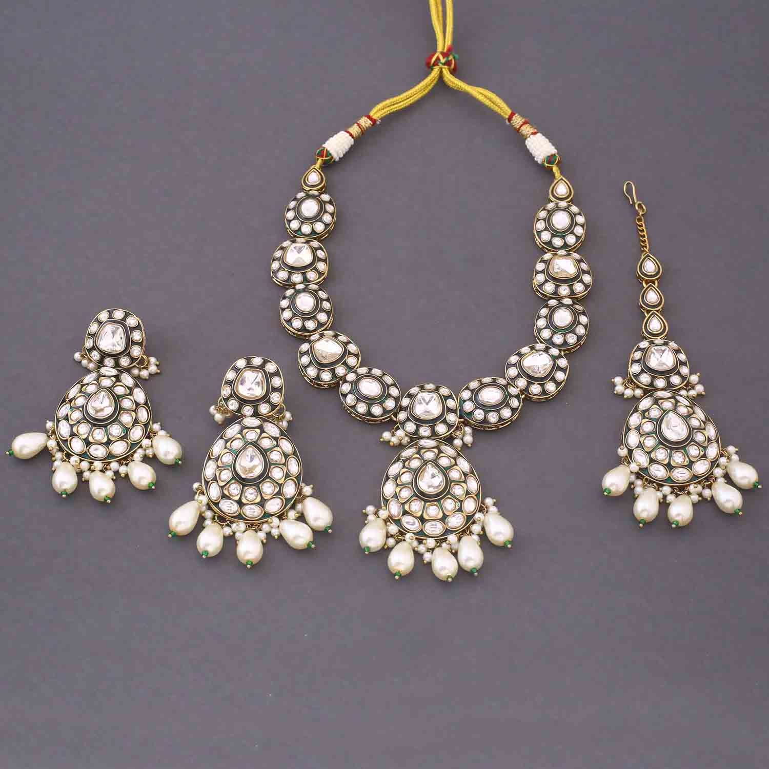 Emerald Jasmita Kundan Jewellery Set - Image 4