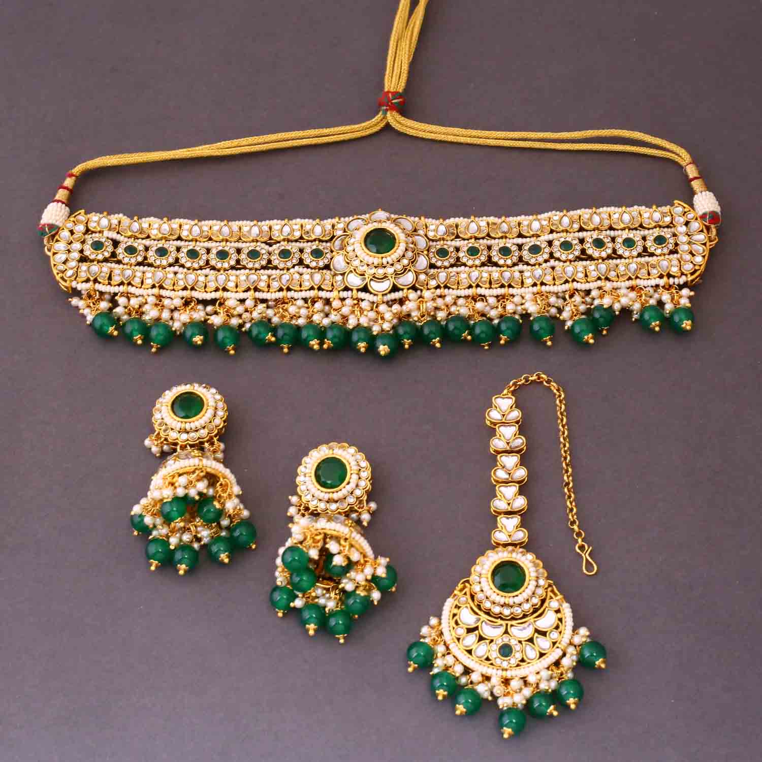Emerald Kaira Kundan Jewellery Set - Image 4