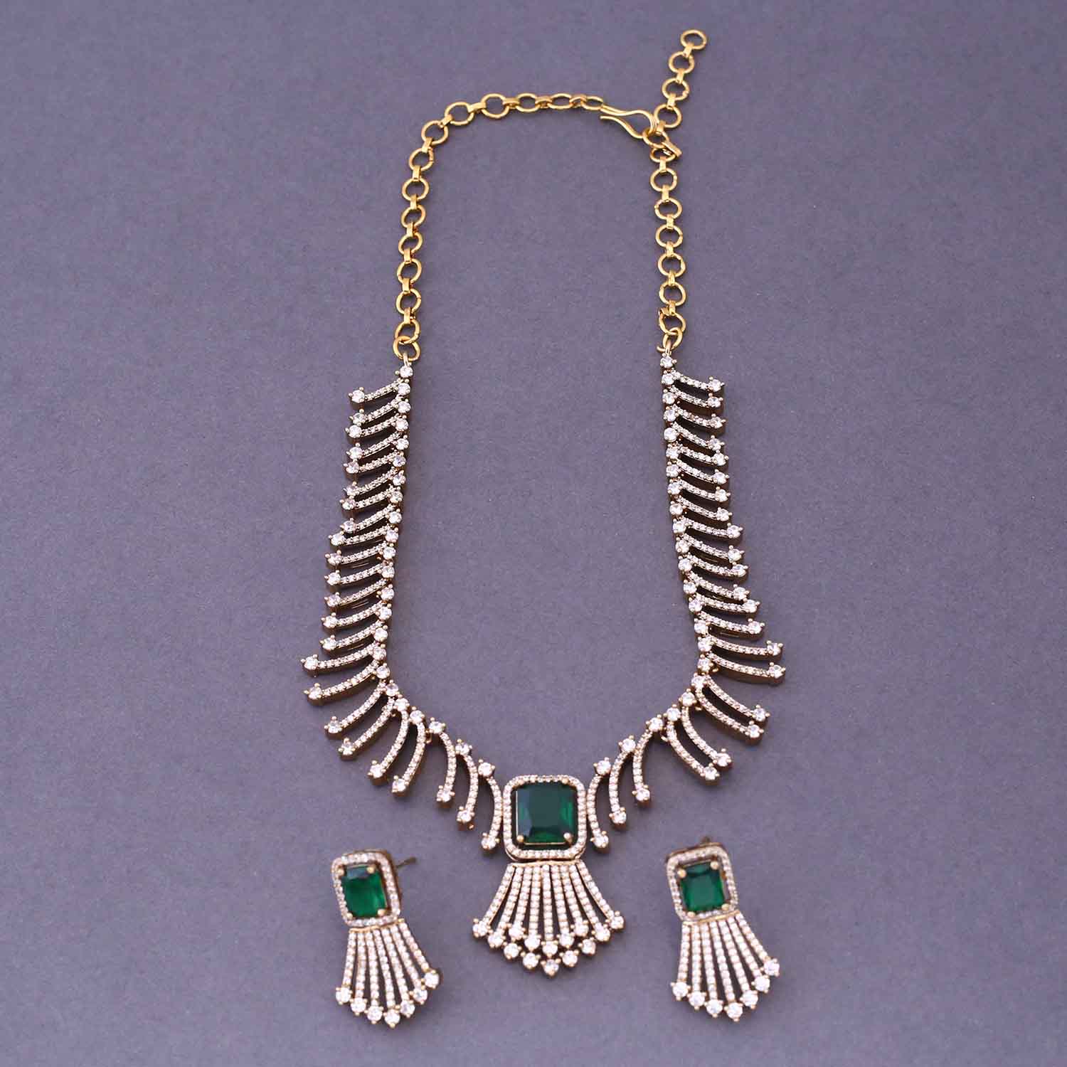 Emerald Katica Victorian Jewellery Set - New Arrival - Image 4