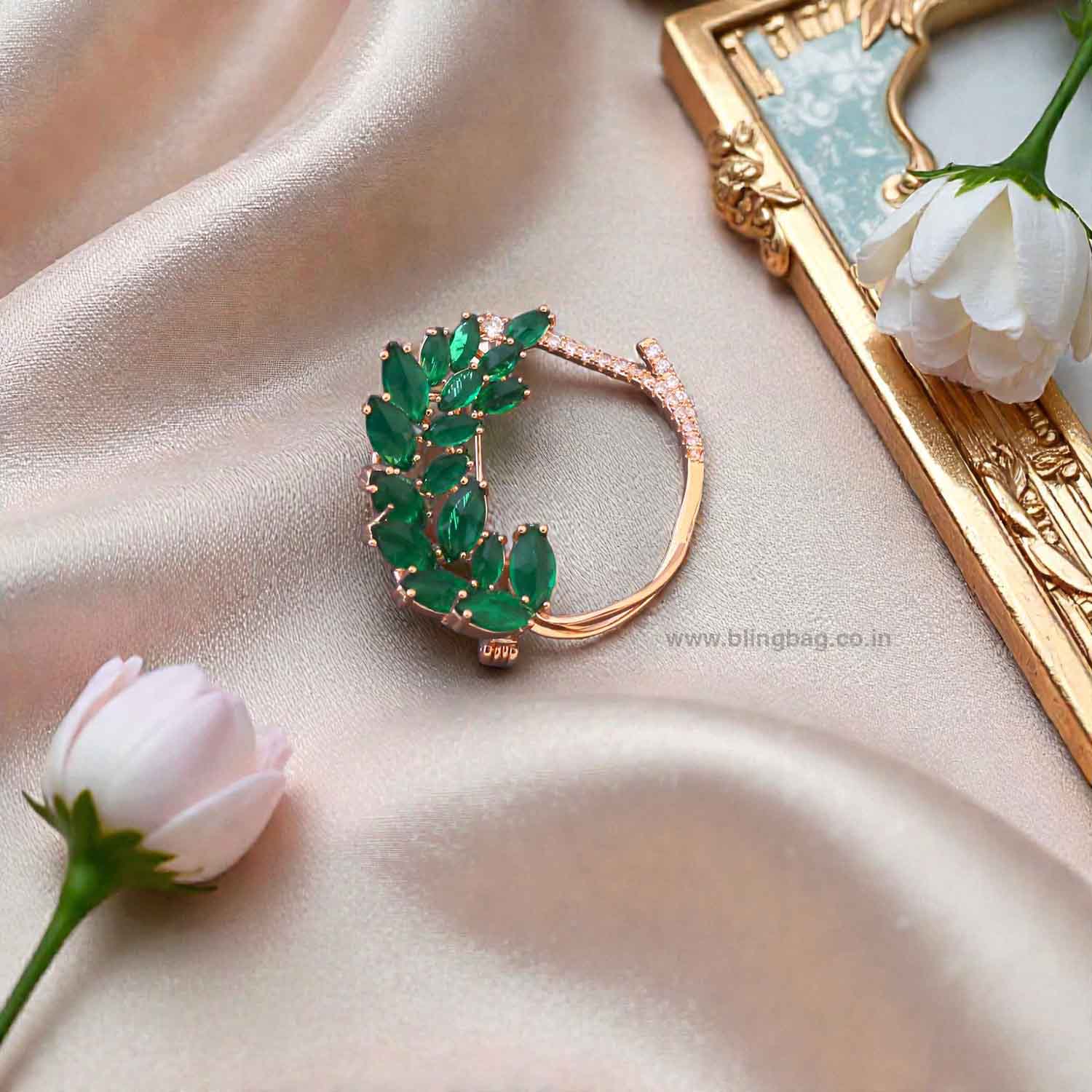Emerald Leaf Crown Brooch - Image 2