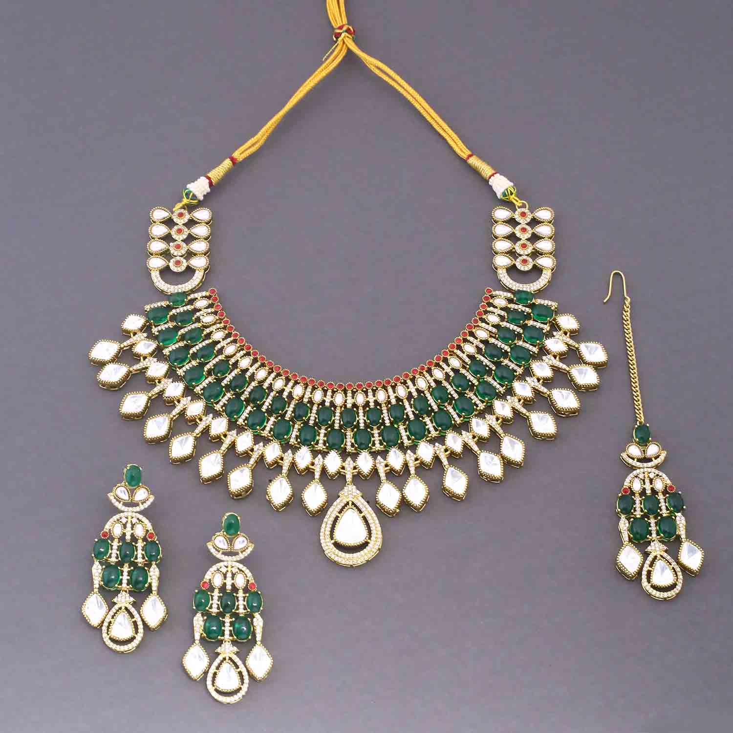 Emerald Ludvika Victorian Jewellery Set - New Arrival - Image 4