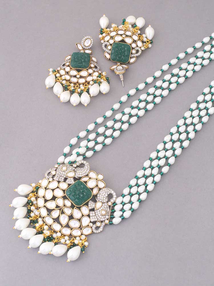 Emerald Maanya Kundan Jewellery Set - EOSS - Image 4