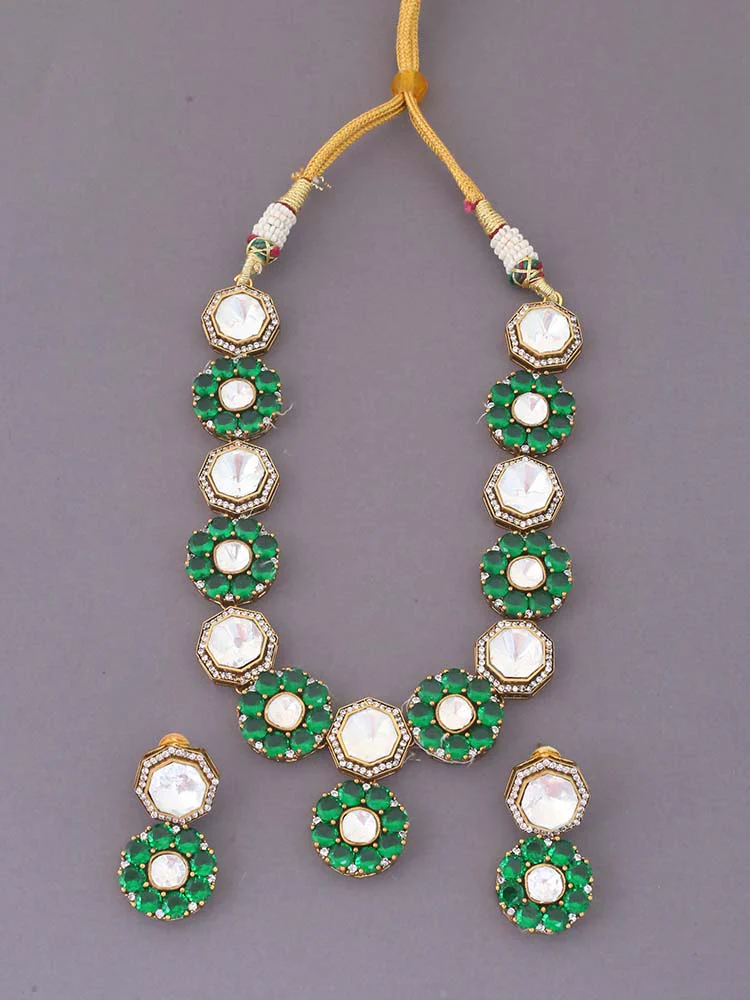 Emerald Medora Zirconia Jewellery Set - Image 4