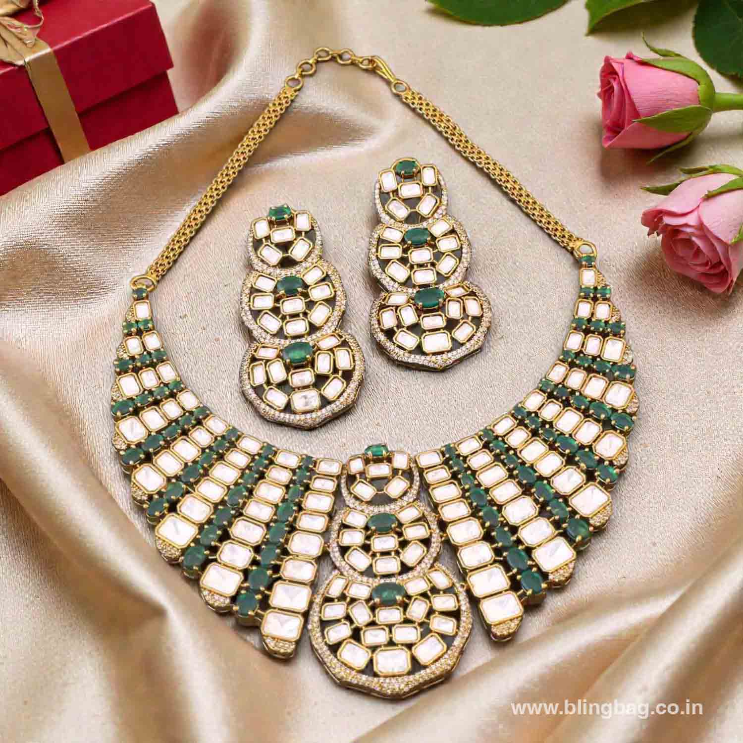 Emerald Meriya Hasli Victorian Jewellery Set- New Arrivals - Image 2