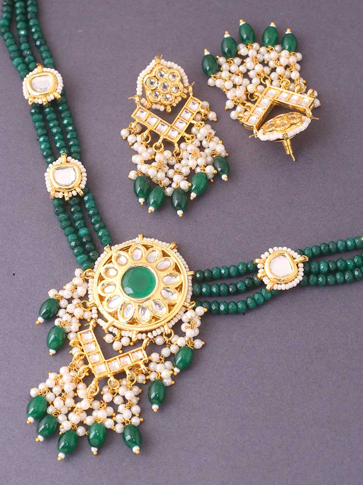 Emerald Moshika Jewellery Set - Image 4