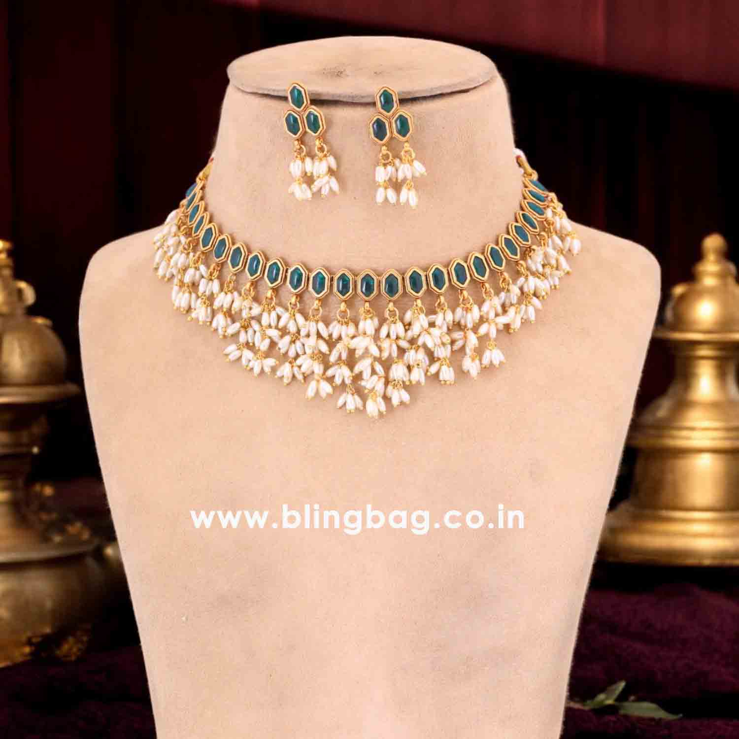 Emerald Nilakantha Antique Jewellery Set - New Arrival - Image 2