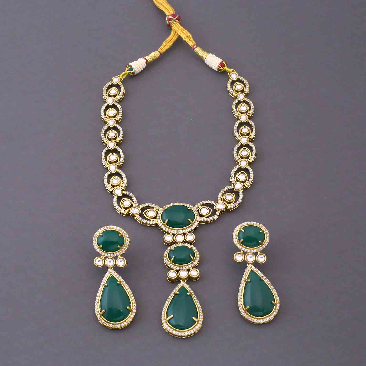 Emerald Odalyn Victorian Jewellery Set - New Arrival - Image 4