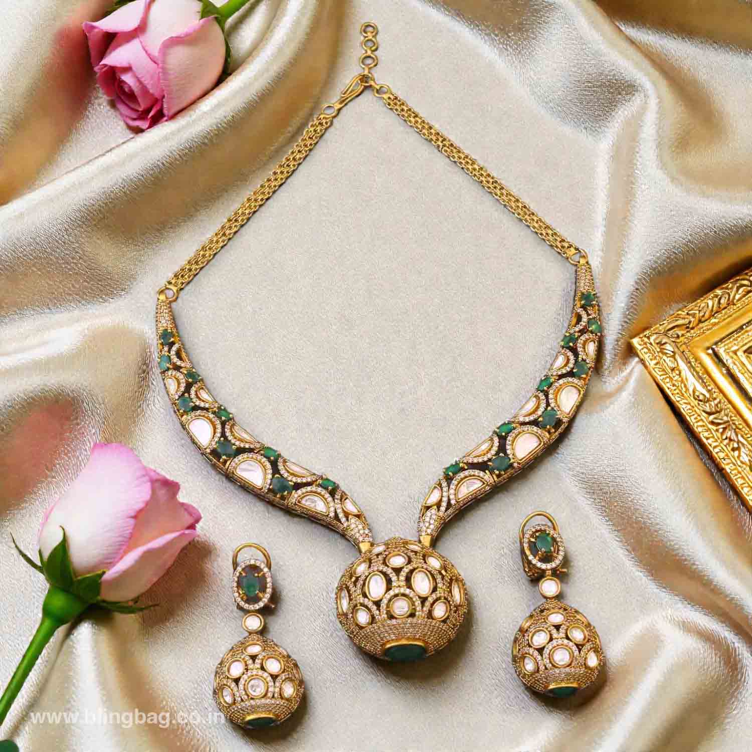 Emerald Oliviae Hasli Victorian Jewellery Set - Image 2