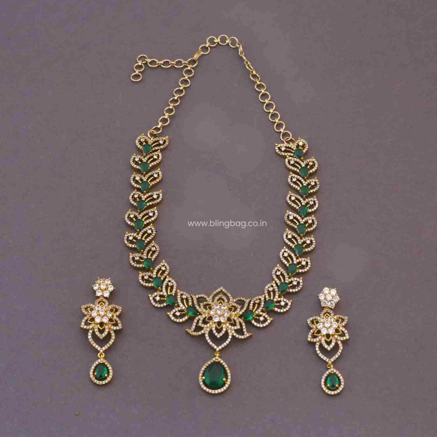 Emerald Phaedra Victorian Jewellery Set - New Arrival - Image 4