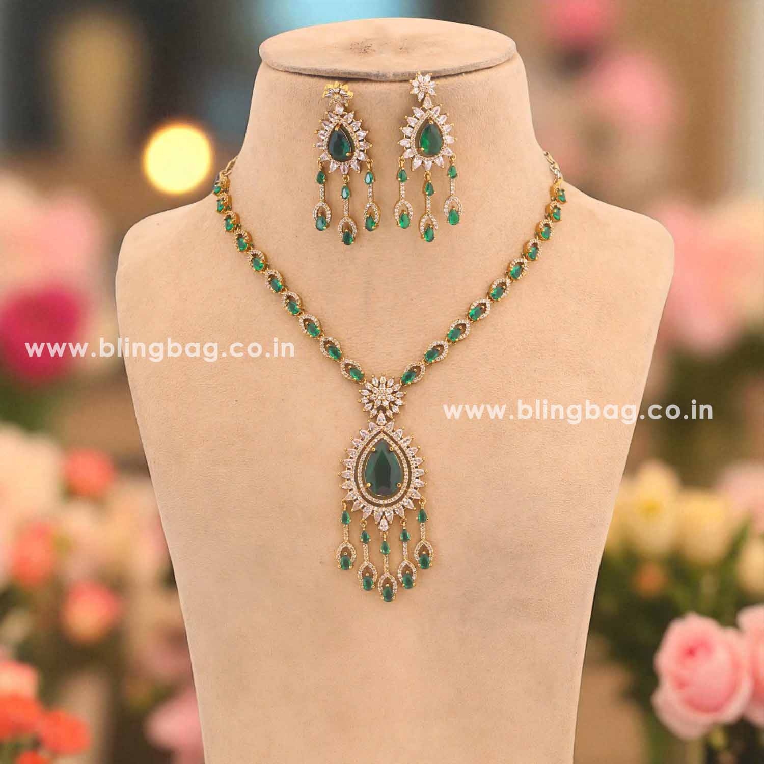 Emerald Piette Victorian Jewellery Set - New Arrival - Image 2