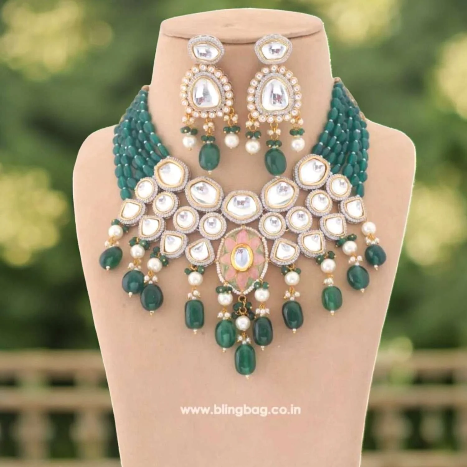 Emerald Reema Kundan Jewellery Set - Image 2